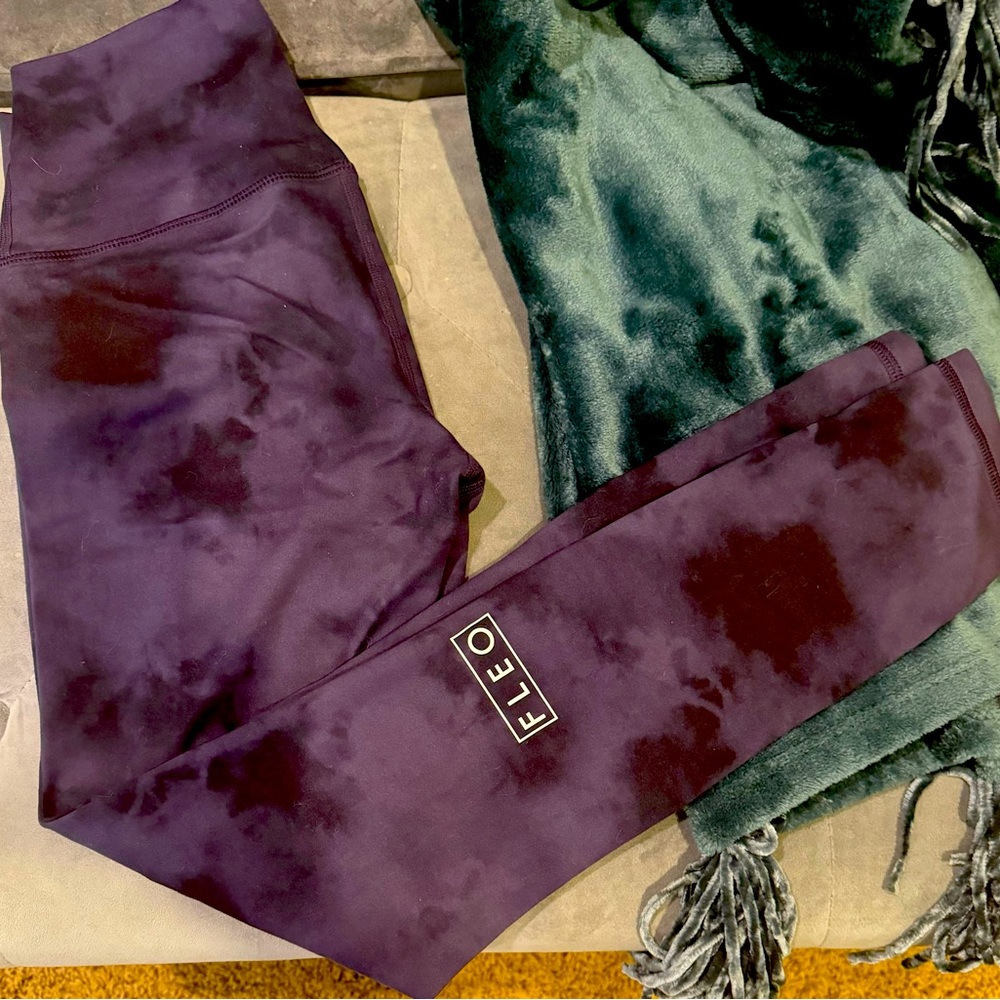 FLEO tie dye leggings SMALL 25 inch